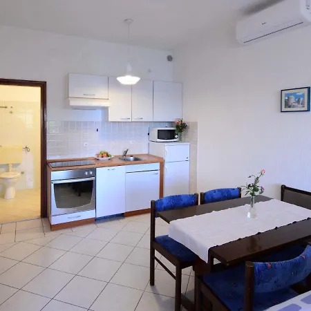 Galeb - Roz100 By Interhome Razanj