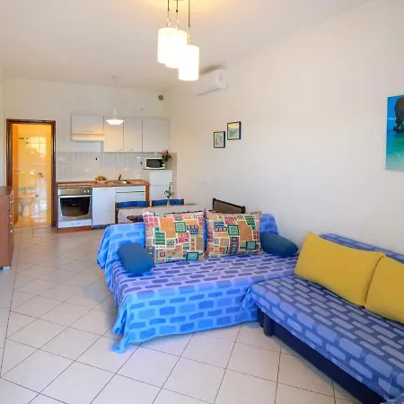 Galeb - Roz100 By Interhome